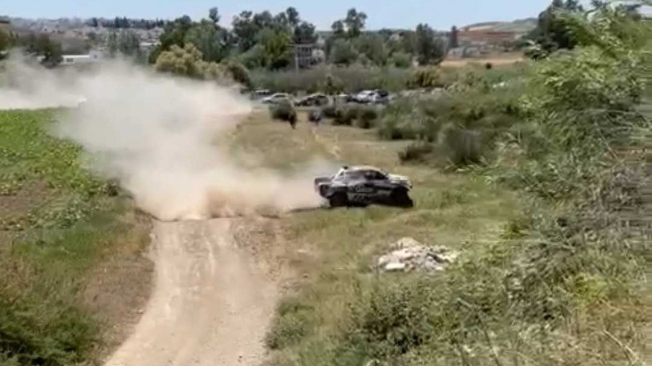 Carlos Sainz critica duramente a Al-Attiyah por hacer trampas