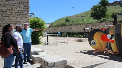 Campo Real invierte en la renovación de parques infantiles y en la creación de otro nuevo