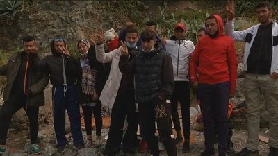 Madrid cumplirá "la decisión unilateral del Gobierno" de acoger 20 menores extranjeros de Ceuta