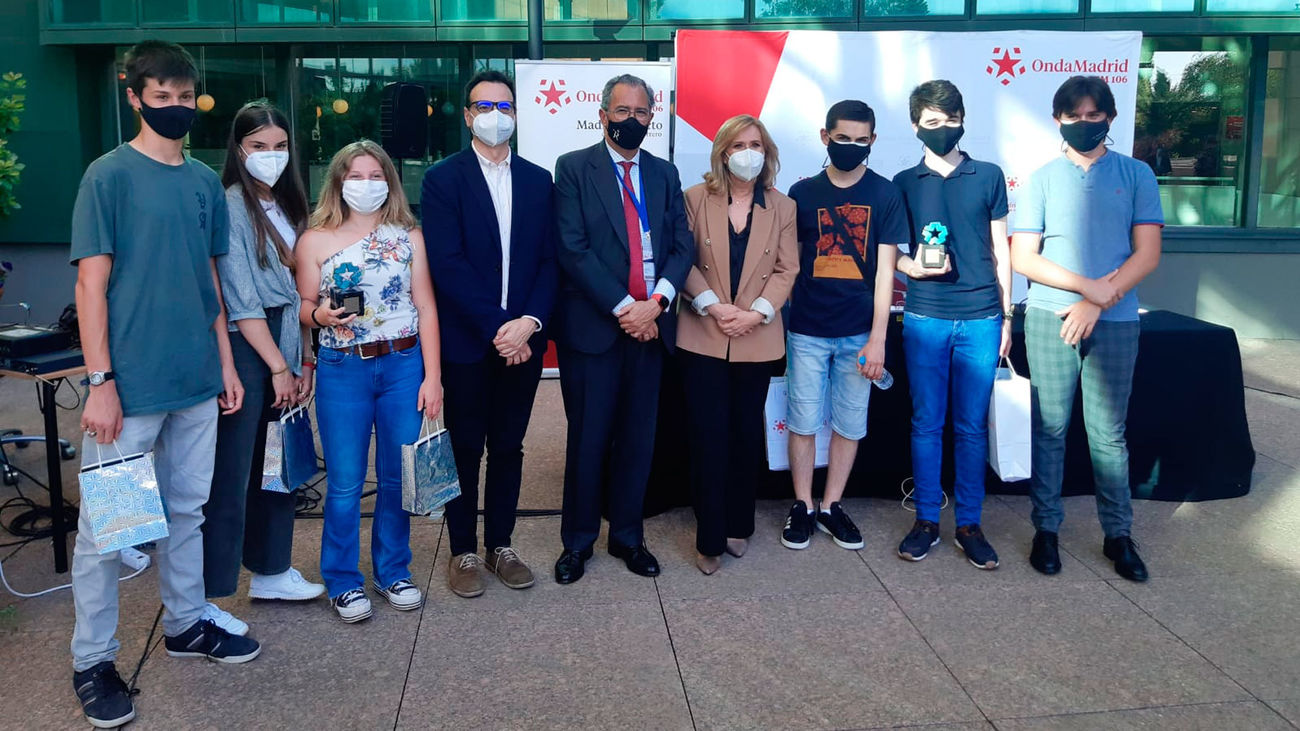 Final de la olimpiada del saber: Príncipe Felipe y Josefina Aldecoa