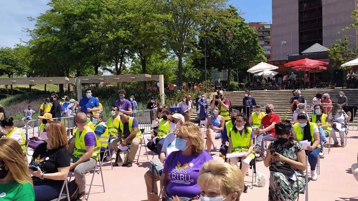 Asistentes a la entrega del premio en el Cerro del Tío Pío / FRAVM