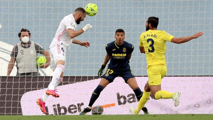 Benzema ante el Villarreal / EFE