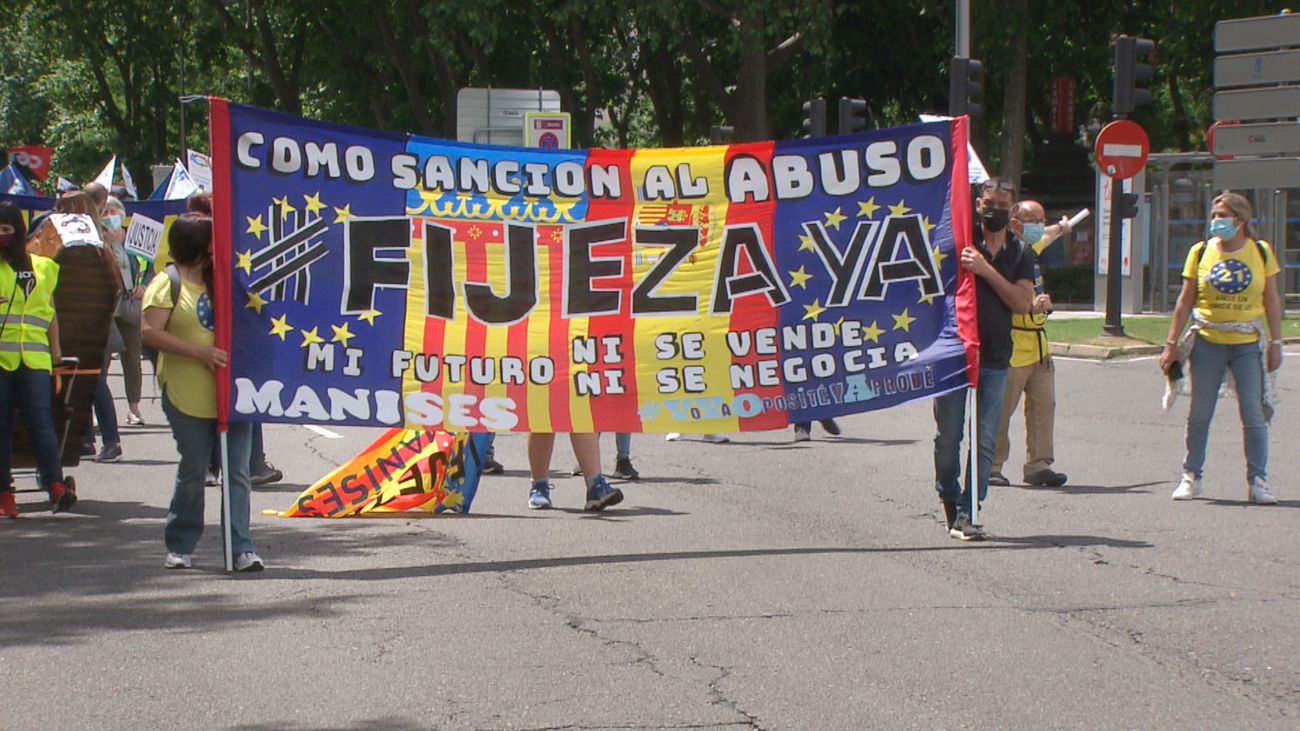 Interinos de la administración pública se manifiestan en Madrid para reclamar la fijeza del empleo