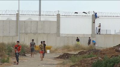 Ceuta recibe centenares de llamadas de familias de Marruecos buscando a sus hijos