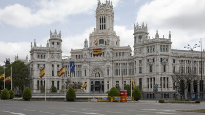 La AIReF avisa del excesivo gasto de varios ayuntamientos, entre ellos Madrid y Barcelona