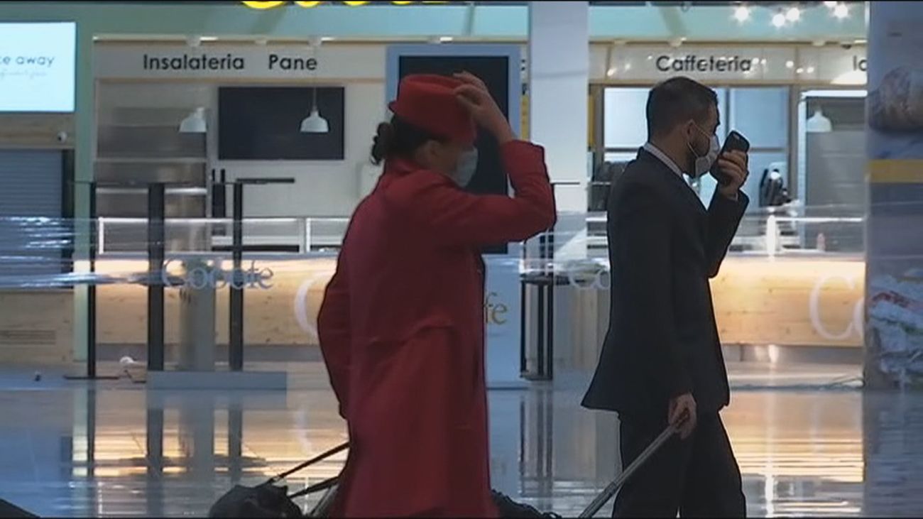 Pilotos y tripulantes piden acelerar su  vacunación para evitar convertirse en un vector de contagio