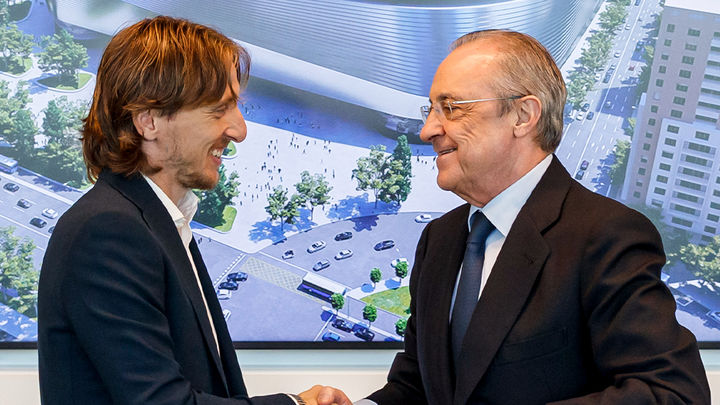 Modric y Florentino Pérez / @realmadrid