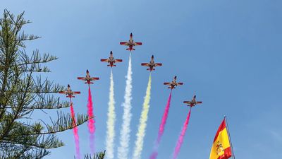 La Patrulla Águila ya ensaya en Madrid el homenaje del sábado a las Fuerzas Armadas