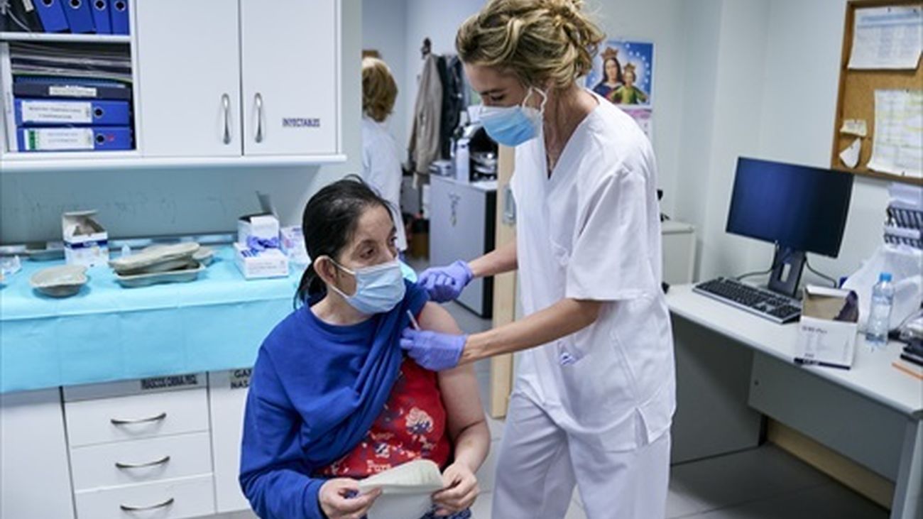 Madrid notifica 1.064 casos nuevos, 815 de las últimas 24 horas, y 5 fallecidos más