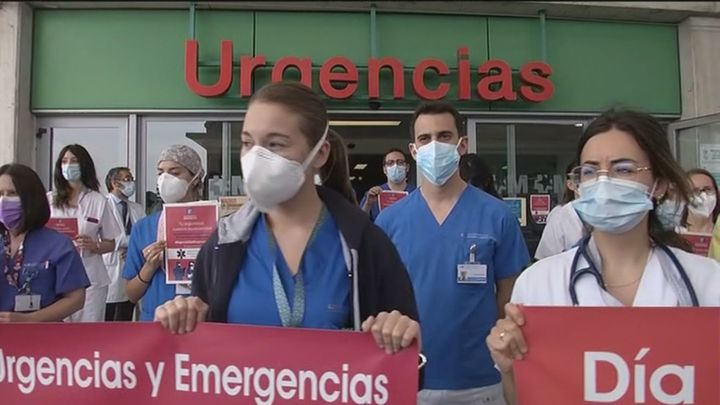 Concentración de los equipos de Urgencias en el Infanta Leonor para que se cree la especialidad en España