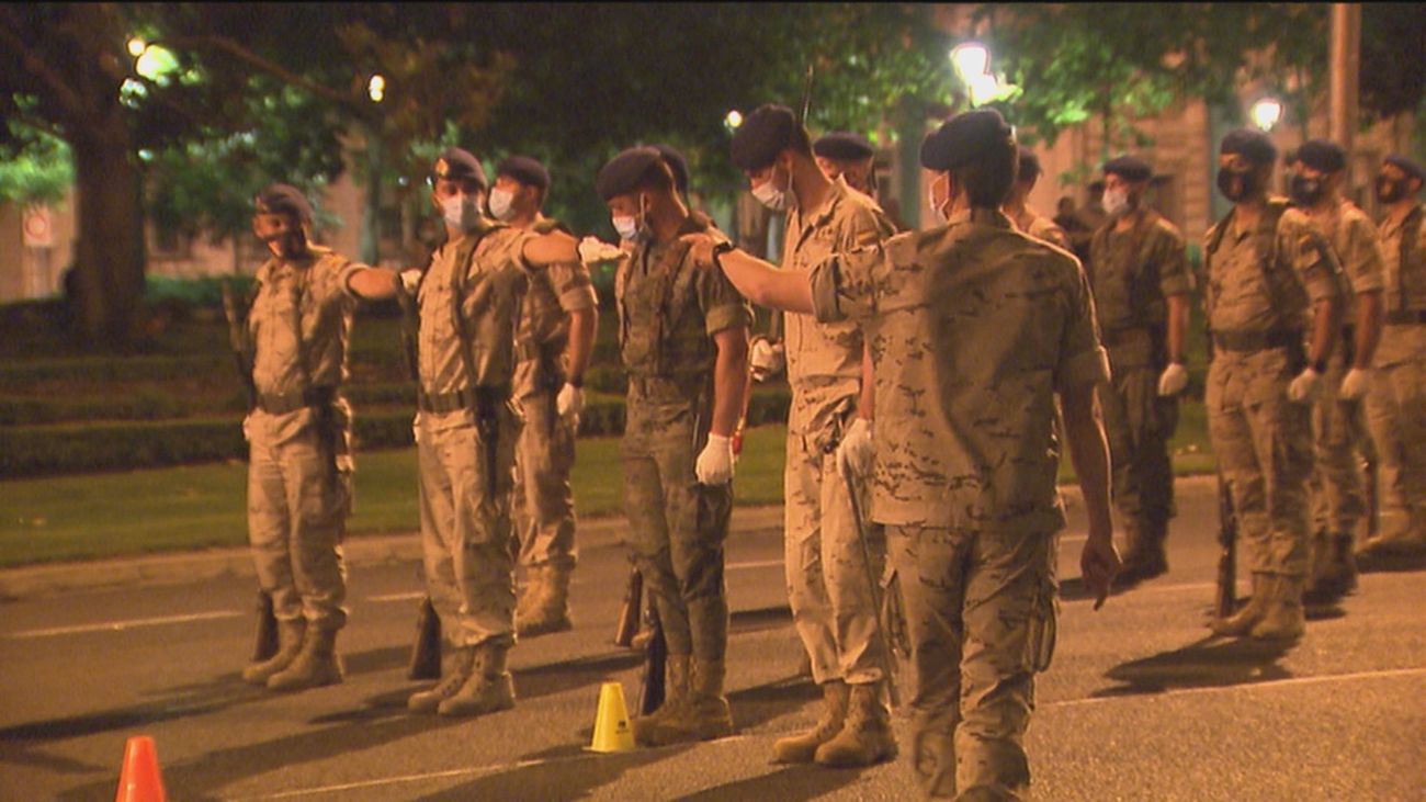 Últimos ensayos en el Paseo de la Castellana para los actos del Día de las Fuerzas Armadas