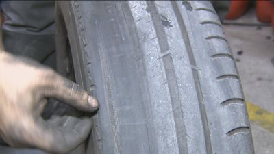 Unos 1,5 millones de vehículos circulan por España los neumáticos en mal estado