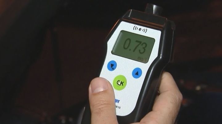 De dar positivo el conductor se enfrenta a como mínimo seis meses de retirada de carnet, la pérdida de entre 4 y 6 puntos / Madrid Directo