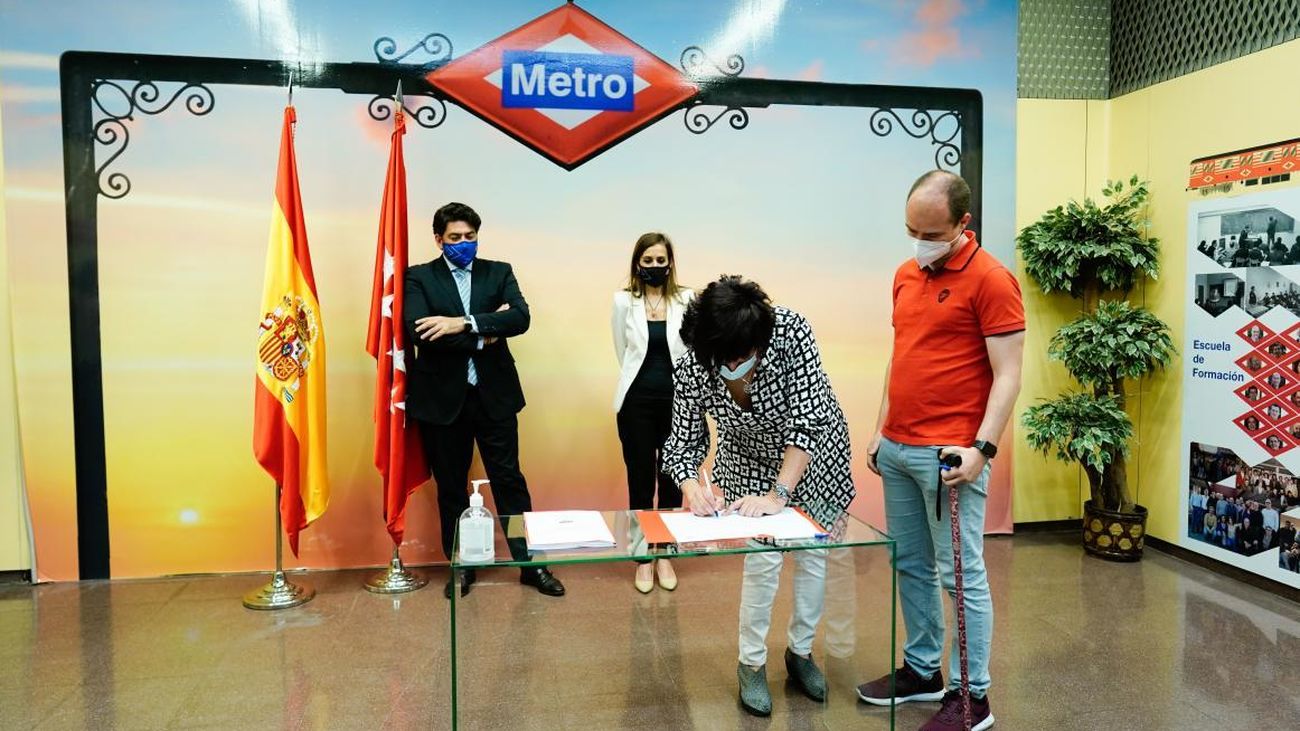 Firma del convenio colectivo de Metro