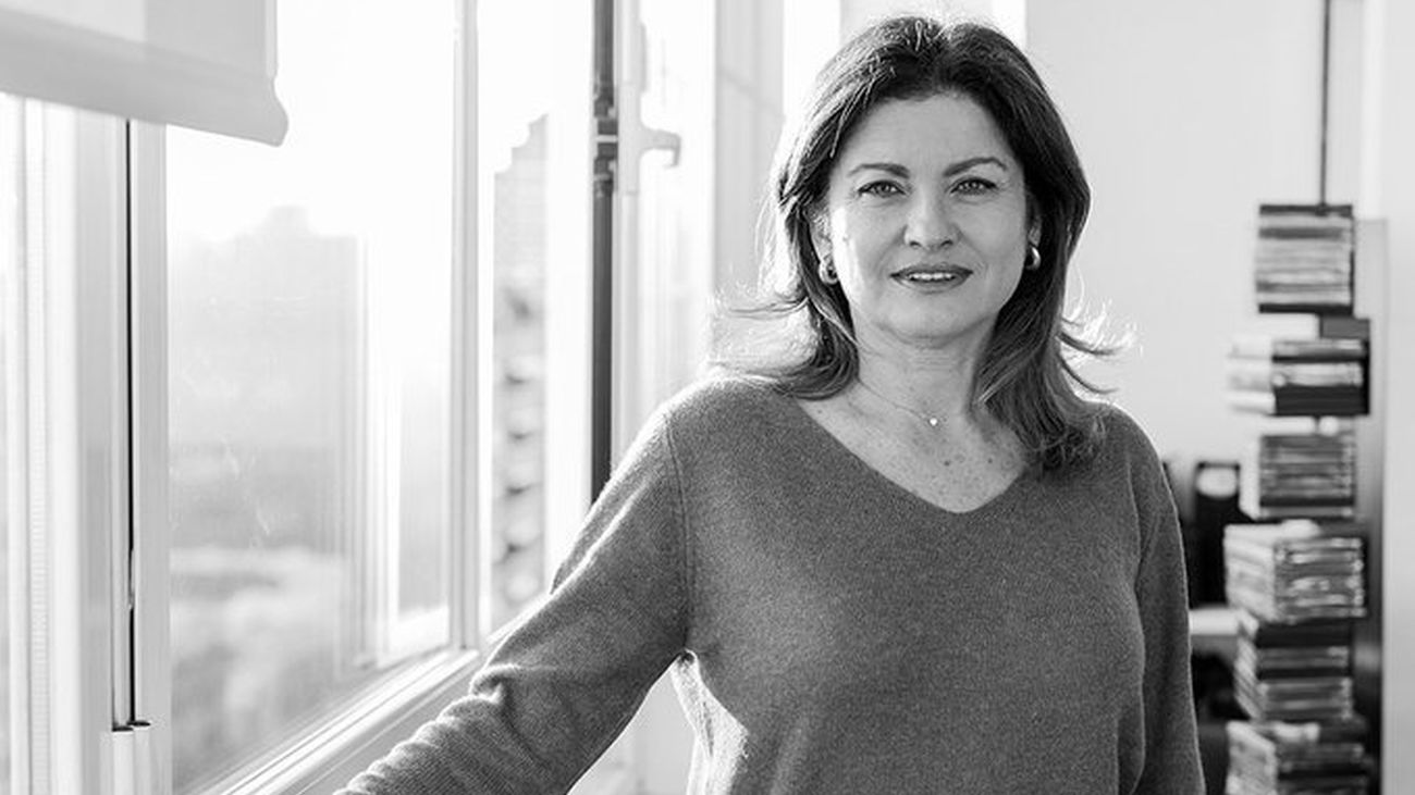 Alicia Aza indaga en la identidad y la memoria en su nuevo poemario ‘Al final del paisaje’