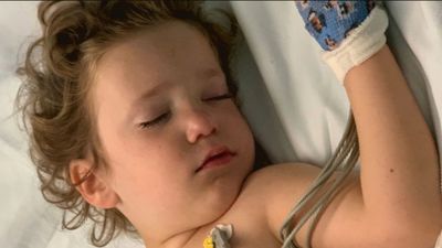 Álvaro, de 3 años, ingresó en el hospital en coma y muy grave pero ocurrió el milagro