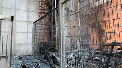 La barra de un bar en la planta baja, posible origen del incendio en el Hotel Nuevo Madrid