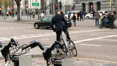 "La mayoría de los turistas que hace uso de Bicimad no conoce la normativa de circulación"