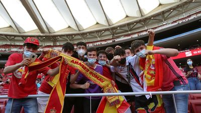 El público ya puede volver al completo al fútbol y al baloncesto