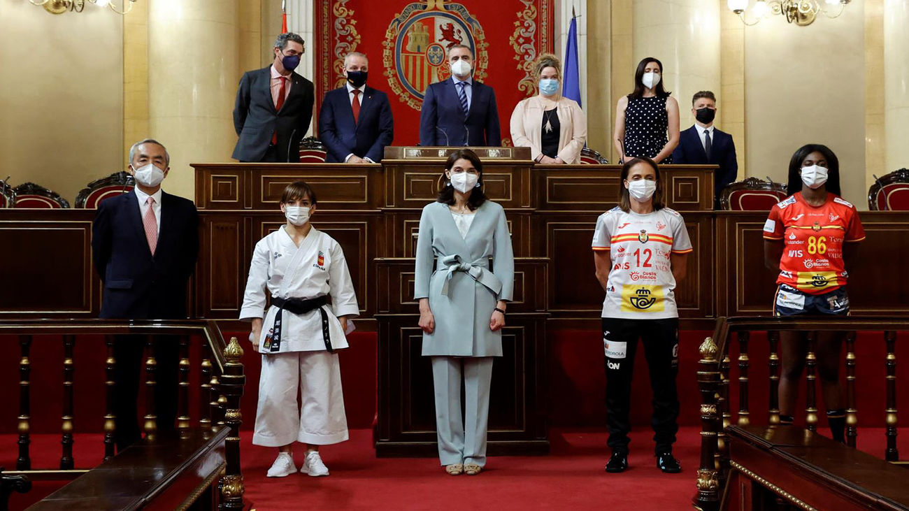 Despedida de atletas olímpicas en el Senado