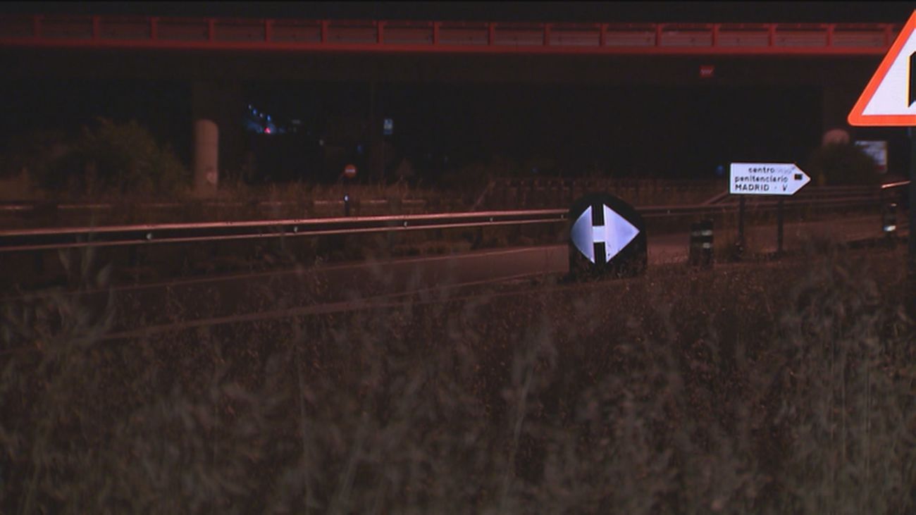 Muere un motorista tras perder el control e impactar contra una señal de tráfico en Soto del Real