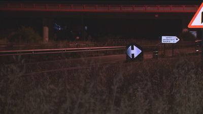 Muere un motorista tras perder el control e impactar contra una señal de tráfico en Soto del Real