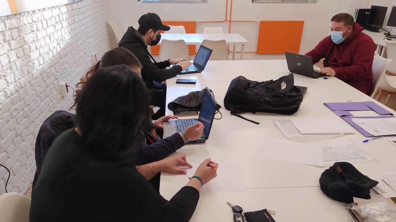 Formación gratuita en lenguajes de programación Cisco, Linux y Python