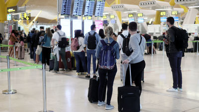 El sector turístico reclama ayudas específicas para mantener una recuperación que "va a ser lenta"