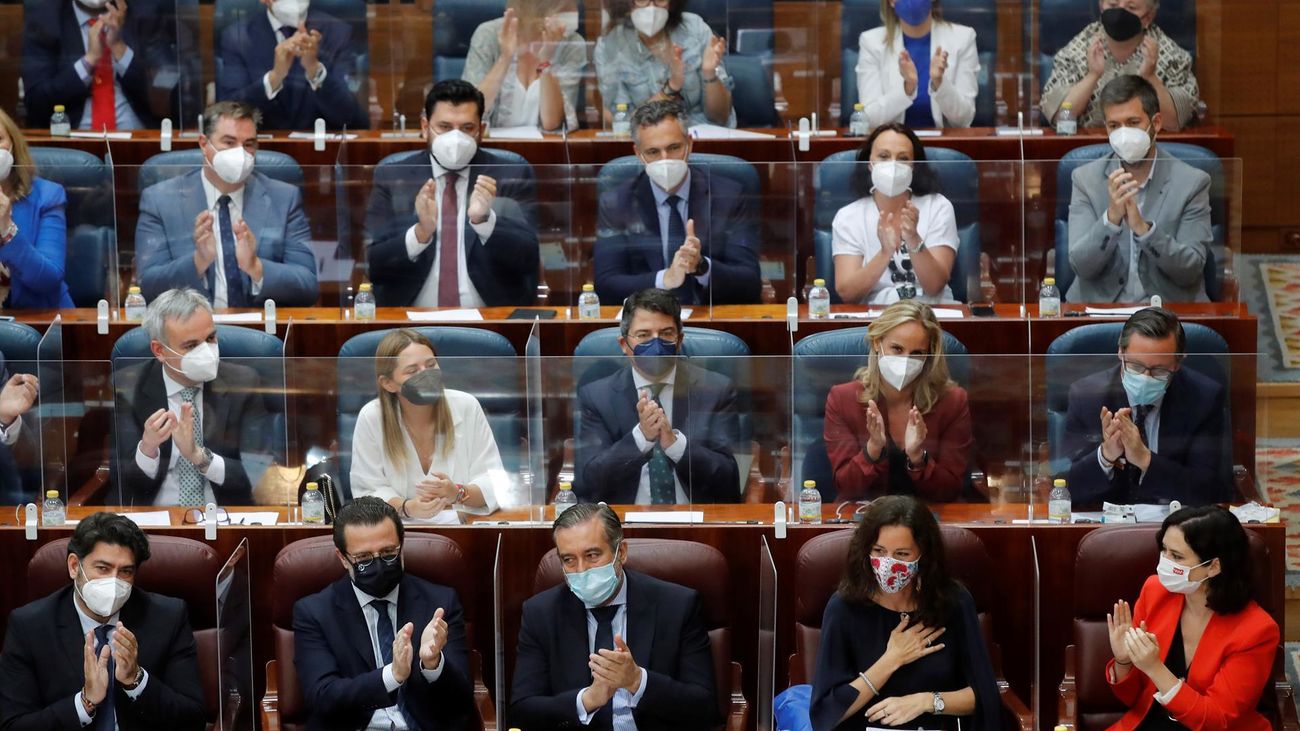 La Asamblea de Madrid echa a andar con Carballedo como presidenta y el acuerdo de Vox y PP para reducir diputados