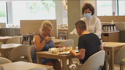 Aumentan las reservas en los hoteles madrileños y empiezan a llegar turistas extranjeros