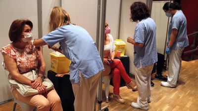 El 42,4% de los madrileños tiene puesta la pauta completa de la vacuna contra la covid