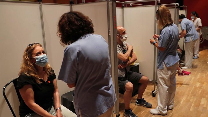 Madrid espera vacunar a las personas entre 30 y 39 años "en tres semanas”