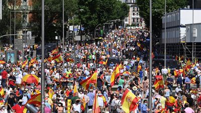 Polémica por las palabras de Ayuso sobre el rey y los indultos