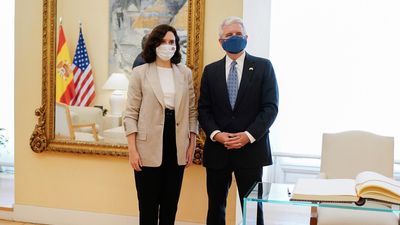 Ayuso pide a EEUU la revisión de aranceles a los productos madrileños