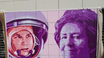 Sanse homenajea en un mural a Margarita Salas y otras mujeres notables