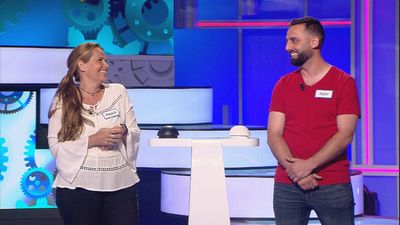 ¡Por los pelos! Paula y Richi tientan a la suerte en 'Atrápame si puedes'