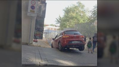 El callejón que atormenta a los padres del Colegio Méjico en el barrio de la Concepción