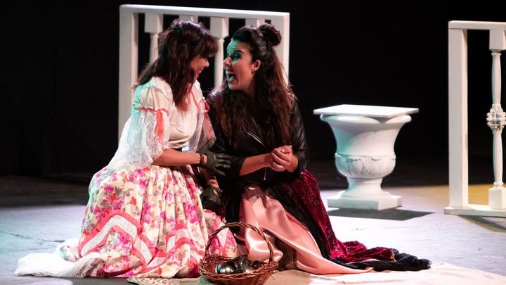 Un Don Juan mujer / 'La traición de la amistad'