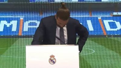 Sergio Ramos rompe a llorar en su despedida