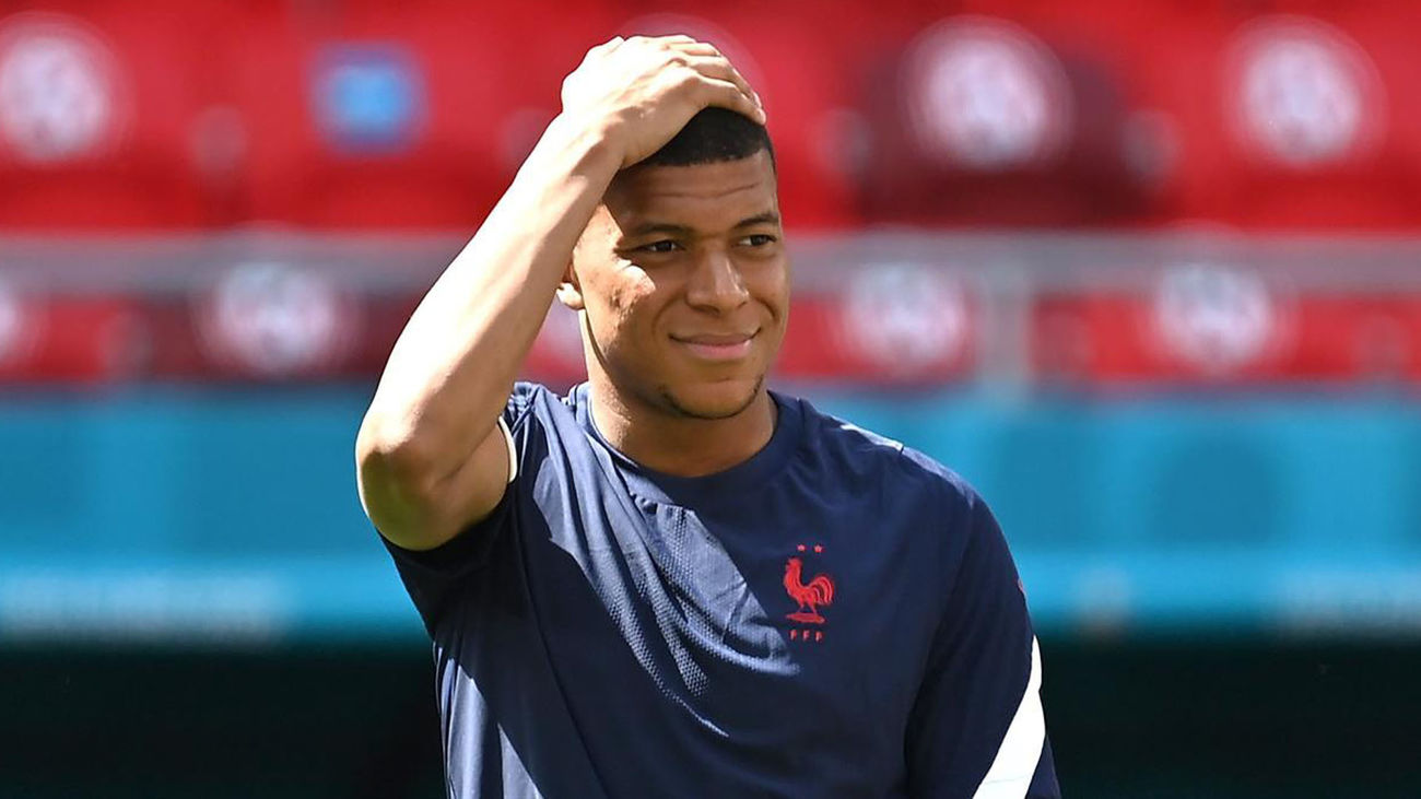 Varane, la llave en la ofensiva final por Mbappé