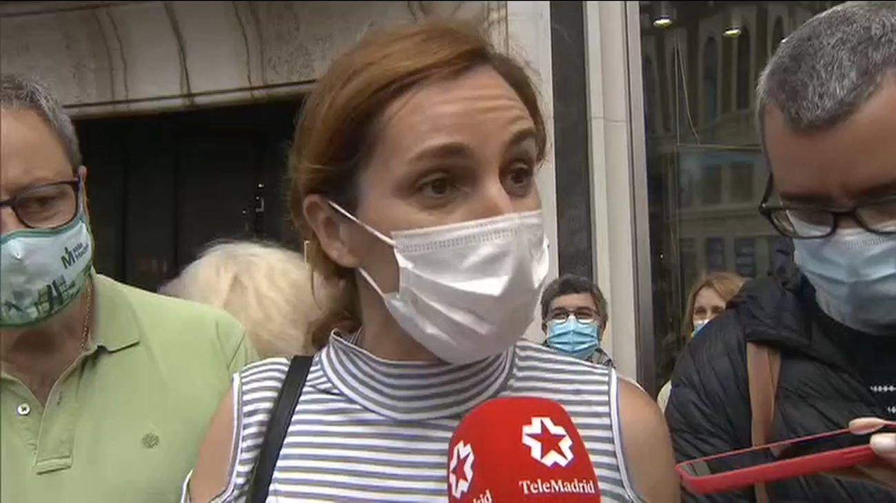 La izquierda  se suma a la Marea Blanca para protestar contra el cierre de 41 centros de salud