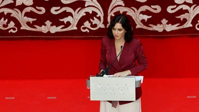 Ayuso no cree que haya que cerrar Telemadrid, pero el PP presenta una ley para modificar su regulación