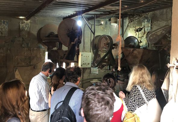 El grupo procedente de varias universidades europeas se interesa por un actividad industrial de Campo Real / AYTO CAMPO REAL