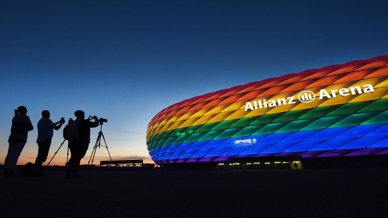Reacciones contra el veto de la UEFA a la iluminación arcoiris del Allianz Arena