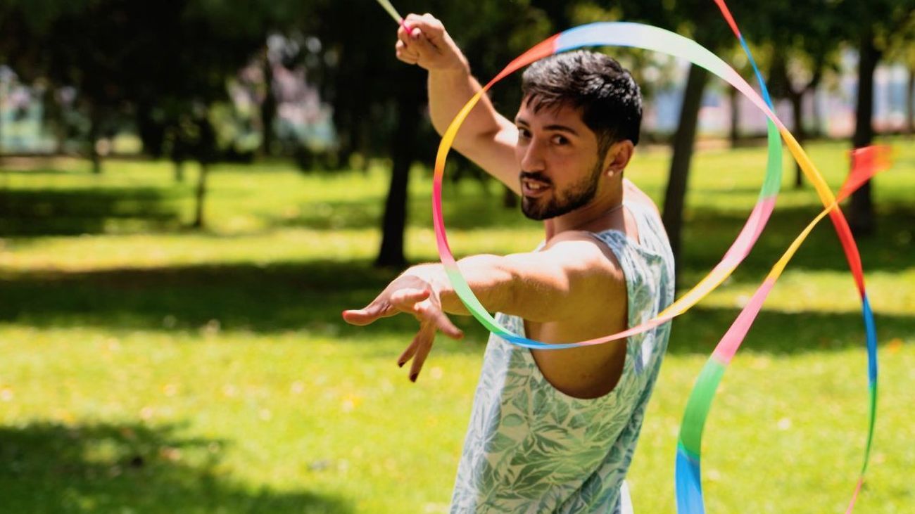 El tejido asociativo y el vecindario arropan al Orgullo LGTBIAQ+ de Vallecas