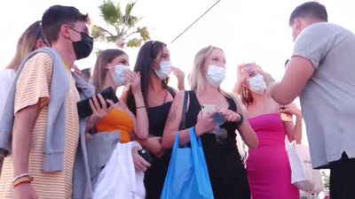 Regresan los botellones al parking de Fabrik