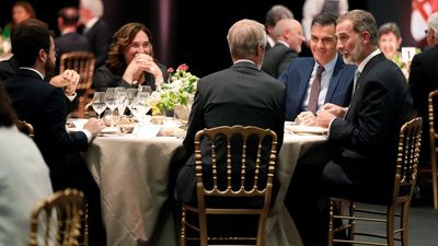 Felipe VI ve a España un destino fiable con una sociedad "estable y dinámica"