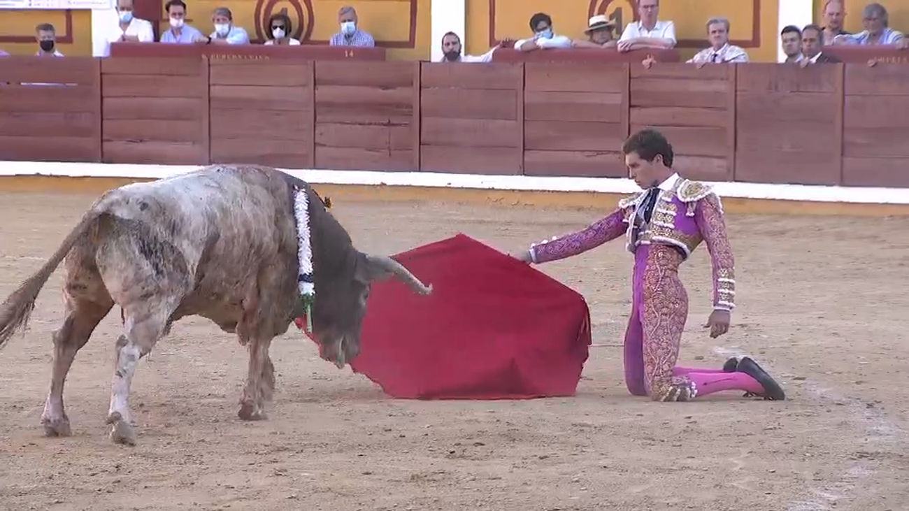 Ferrera, De Justo y Ginés triunfan con una brava corrida de Victoriano del Río en Badajoz (2ª parte)