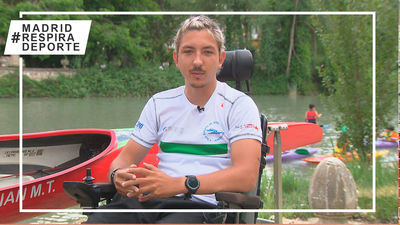 La historia de superación de Adrián,  de la silla de ruedas a la canoa