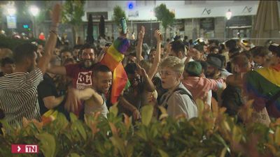 Aglomeraciones en Chueca sin distancia de seguridad para celebrar el Orgullo